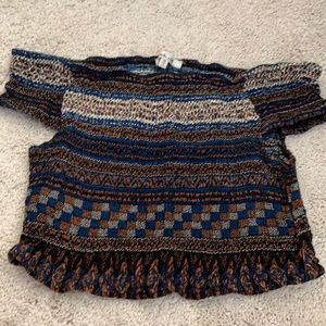 Size Medium Bleuh Ciel Fitted Beautiful Crop Top